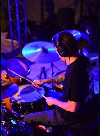 Baterista durante el show