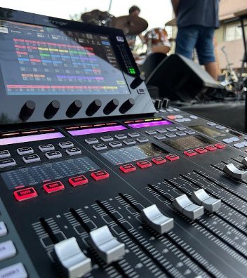 Consola de sonido durante la prueba
